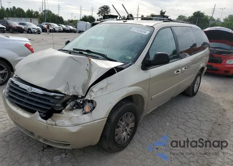 2006 Chrysler Town & Country Lx из США, поврежденный, VIN 1A4GP44R66B568657